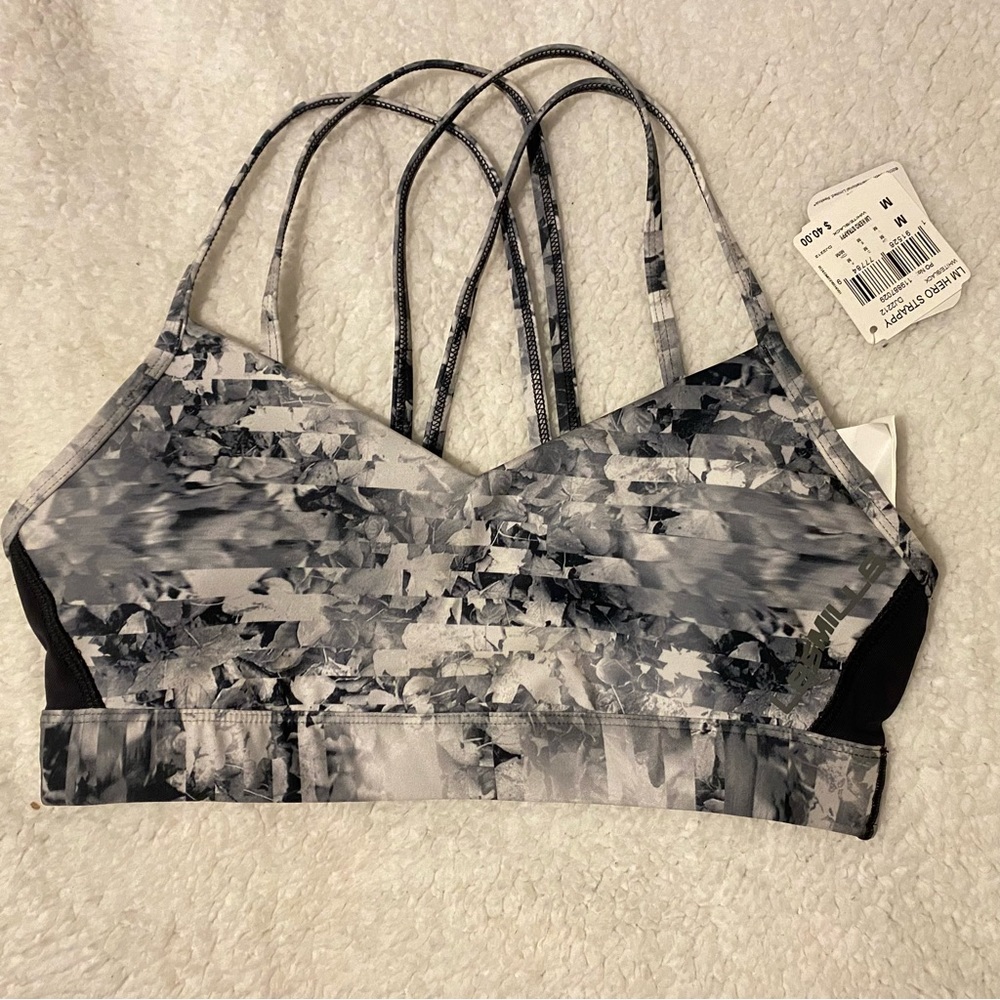 🌺Reebok CrossFit SPORT BRA SIZE M NEW WITH TAG♥️
